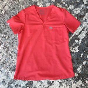 Womens Small Figs Scrubs Top - Technical Collection Pink Coral Color